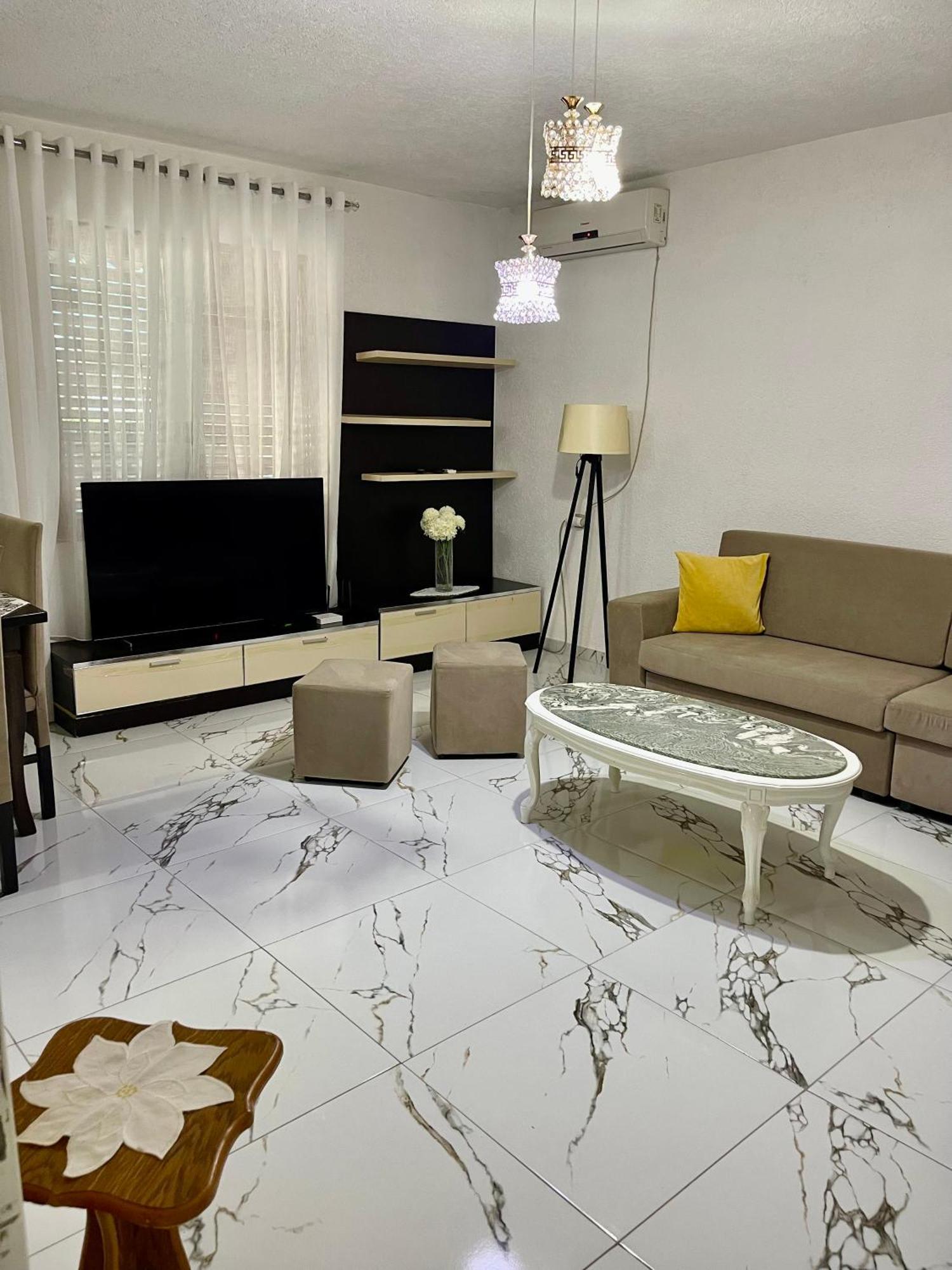 Guest House Dea Vlore Exterior photo